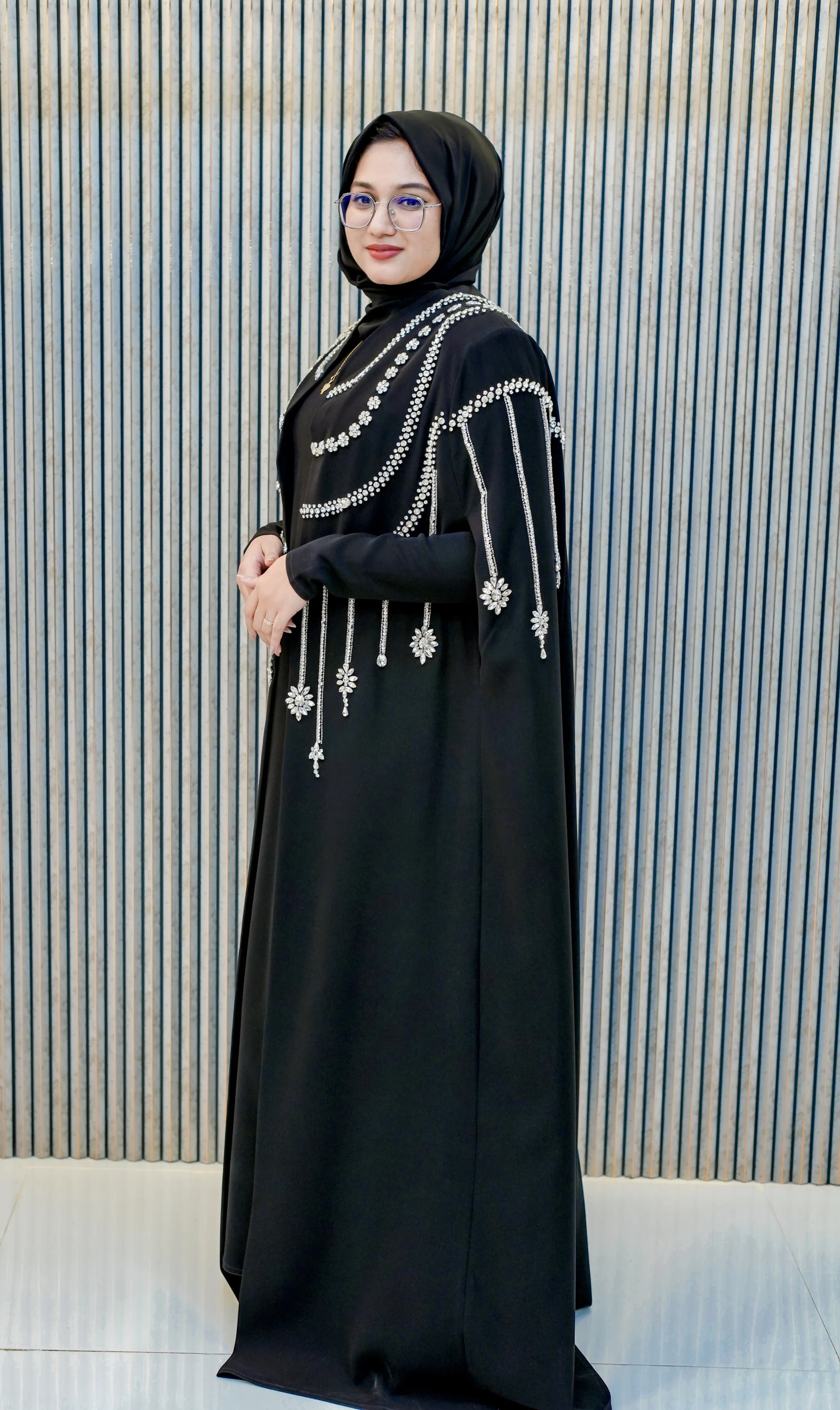 Rahma Elegance: The Crown Jewel of Abu Hail’s Best Abaya Collection image 3